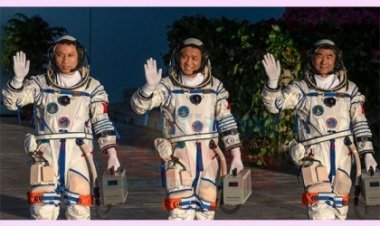 ৯০ দিন পর মহাকাশ স্টেশন থেকে পৃথিবীতে ফিরলেন চীনা নভোচারীরা