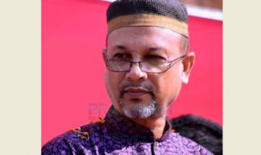 গাড়ি সাইড না দেয়ায় ব্যবসায়ীকে মঞ্চে ডেকে প্রকাশ্যে মারধর করলেন এমপি রিমন