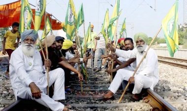 ভারতে ফের সক্রিয় কৃষক আন্দোলন, দিল্লি-পাঞ্জাবে সড়ক-রেল অবরোধ