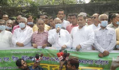 দ্রব্যমূল্যের উধর্বগতির পেছনে সরকারের মধ্যস্বত্ত্বভোগীরাই দায়ী: ড. মোশাররফ