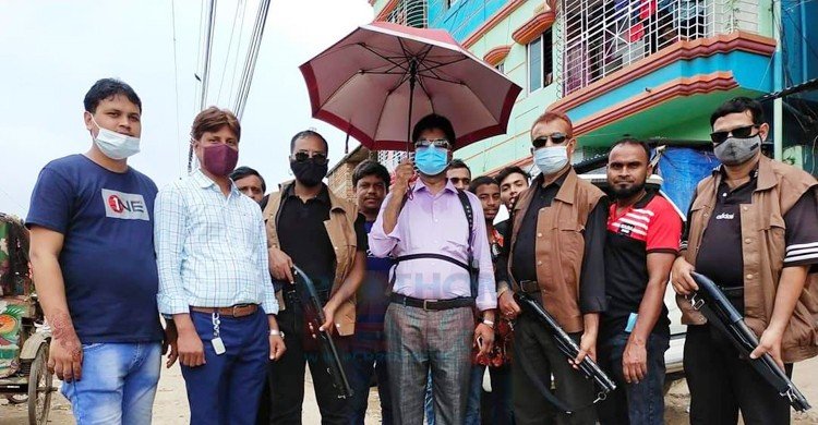 দেহরক্ষীসহ আগ্নেয়াস্ত্র নিয়ে প্রকাশ্যে ঘুরে বেড়ানো সেই মেজবাহ গ্রেফতার