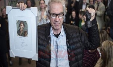 মহানবীর (সা) ব্যঙ্গচিত্র আঁকা সেই কার্টুনিস্ট দুর্ঘটনায় নিহত