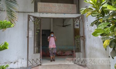 ভবন থেকে পড়ে দুজনের মৃত্যু