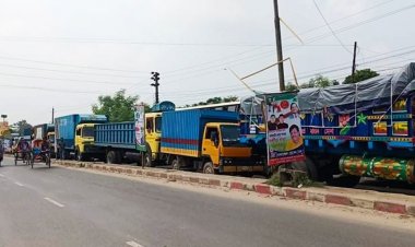 দৌলতদিয়ায় ৫ কিলোমিটার যানজট