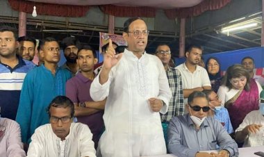 টাঙ্গাইলে পূজামন্ডপ পরিদর্শন ও আর্থিক সহায়তা করেন টুকু