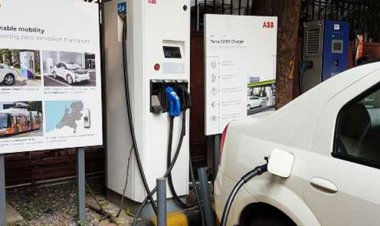 জাতীয় সড়কে প্রতি ৪০-৫০ কিমি অন্তর বৈদ্যুতিক চার্জিং স্টেশন তৈরি করতে চলেছে NHAI