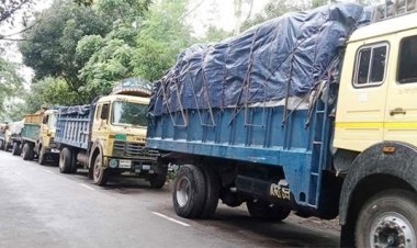 কাজিরহাট-আরিচায় পারের অপেক্ষায় ৪ শতাধিক ট্রাক