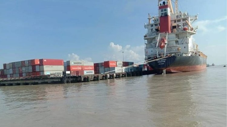 ‘তৈরি পোশাক রপ্তানিতে মোংলাবন্দরের চাহিদা দিন দিন বাড়ছে’