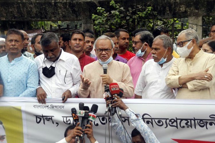 নিম্ন-মধ্যম আয়ের মানুষের বাঁচা-মরায় সরকারের যায় আসেনা: রিজভী
