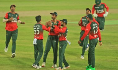 ৩ ওভারে ৩ উইকেট নেই বাংলাদেশের