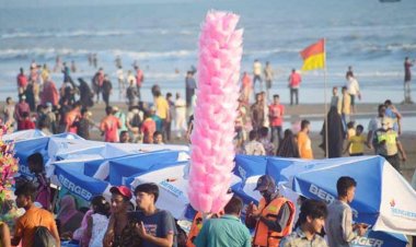 পরিবহন ধর্মঘটে কক্সবাজারে ২০ হাজার পর্যটক আটকা, যেতে পারেনি ৩০ হাজার