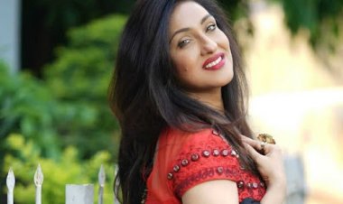 আজ ঋতুপর্ণার  জন্মদিন