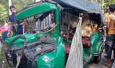 ময়মনসিংহে ট্রাক-অটোরিকশা সংঘর্ষে নিহত ২
