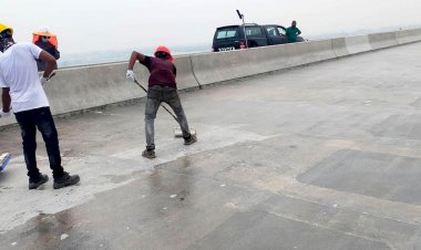 পদ্মা সেতুতে পিচ ঢালাইয়ের কাজ শুরু