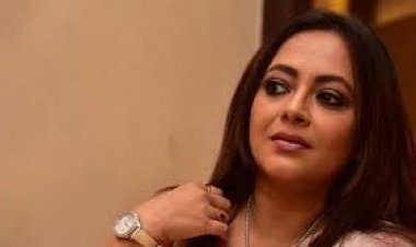 ধূমপান ছেড়ে দিচ্ছেন শ্রীলেখা