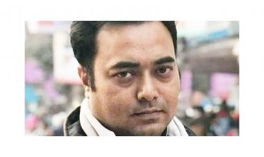 বাংলা একাডেমির মহাপরিচালকের ছেলেকে মারধর, সাবেক ছাত্রলীগ নেতা আটক