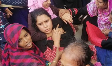 মেহেরপুরে সড়কে ঝরল দুই শিক্ষার্থীর প্রাণ