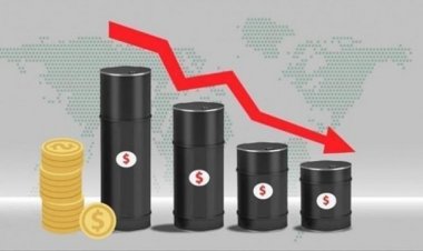 বিশ্ববাজারে জ্বালানি তেলের দাম আরো কমছে