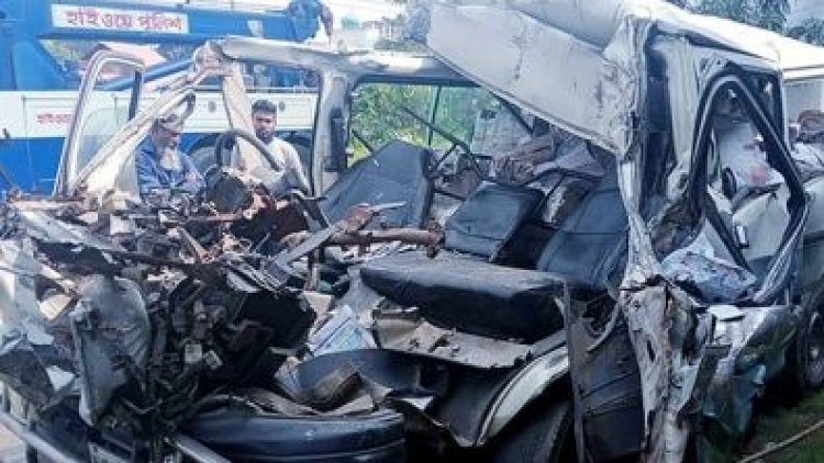 কুমিল্লায় সড়ক দুর্ঘটনায় নিহত ৪