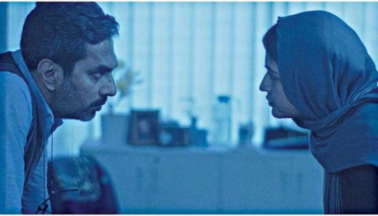 ১২ হলে 'রেহানা মরিয়ম নূর'