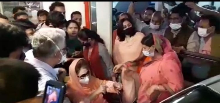 খালেদা জিয়াকে বিদেশে চিকিৎসার জন্য অনুমতি চেয়ে হাইকোর্টে রিট