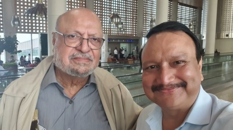 ‘বঙ্গবন্ধু’ সিনেমার শুটিং করতে ঢাকায় শ্যাম বেনেগাল
