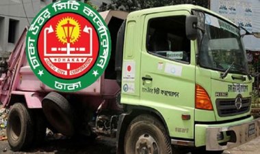 এবার ময়লার গাড়ির ধাক্কায় নারী পোশাক শ্রমিক আহত