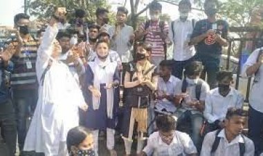 শিক্ষার্থীদের এবার ‘লাল কার্ড’ কর্মসূচি