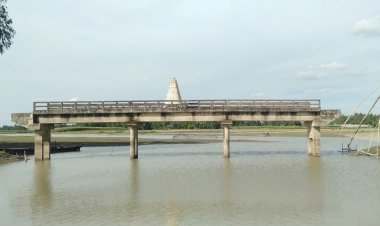 দেওয়ানগঞ্জে ১২ বছর ধরে সেতু আছে রাস্তা নেই