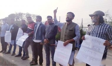 বিকেলেই ঢাকা ফিরছেন মুরাদ, বিমানবন্দরে প্রতিরোধের ডাক