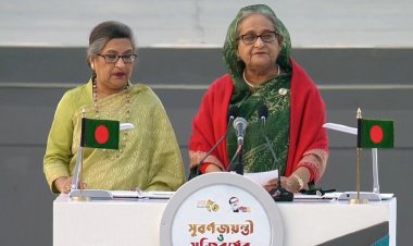 সুবর্ণজয়ন্তীতে জাতিকে শপথ পাঠ করালেন প্রধানমন্ত্রী