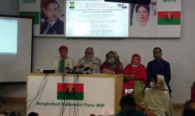 সরকার জনগণকে সত্য ভুলিয়ে দেয়ার অপচেষ্টা করছে: নজরুল