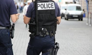 ফ্রান্সে মন্ত্রীর সঙ্গে দেখা করার দাবিতে ২ নারীকে অপহরণ