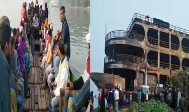লঞ্চে আগুন: স্বজনের সন্ধানে সুগন্ধা নদীতে ৩৬ পরিবার