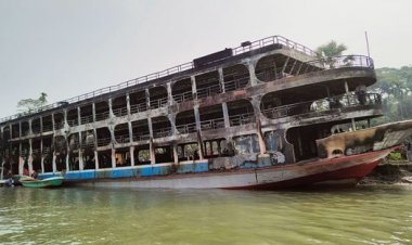 লঞ্চে আগুন: মালিকসহ ২৫ জনের বিরুদ্ধে মামলা