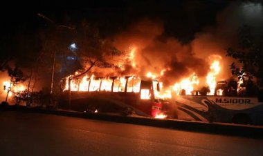 রামপুরায় বাসে আগুন দেয়ার ঘটনায় গ্রেপ্তার ৪