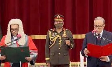 প্রধান বিচারপতি  হিসেবে শপথ নিলেন হাসান ফয়েজ সিদ্দিকী