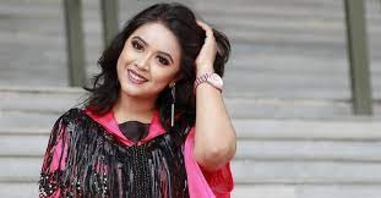 জনপ্রিয় গায়িকা ঐশীর জন্মদিন আজ