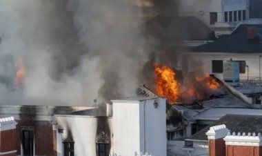  দক্ষিণ আফ্রিকার পার্লামেন্টে আগুন