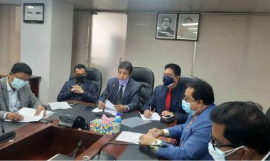 অর্ধেক যাত্রী নি‌য়ে চল‌বে গণপ‌রিবহন, বাড়বে না ভাড়া