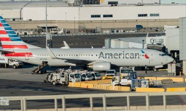 যুক্তরাষ্ট্রজুড়ে ২৭০০ ফ্লাইট বাতিল