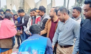 শহীদ জিয়াউর রহমানের জন্মবার্ষিকীতে দুস্থদের মাঝে খাবার বিতরণ করেছে ঢাবি ছাত্রদল