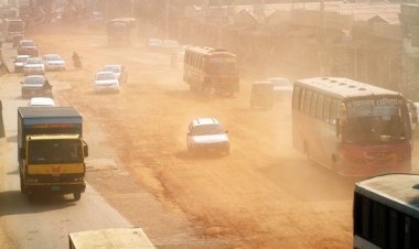 বিশ্বের সবচেয়ে দূষিত শহরের শীর্ষে ঢাকা