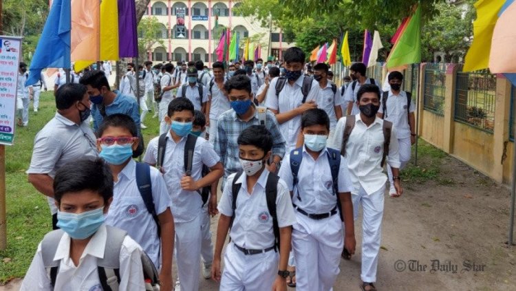 টিকা ছাড়া ১২ বছরের বেশি বয়সী শিক্ষার্থীরা স্কুলে যেতে পারবে না