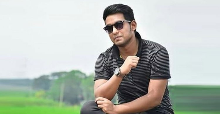 রাতে ফেসবুকে স্ট্যাটাস, সকালে মিলল শিক্ষকের ঝুলন্ত লাশ