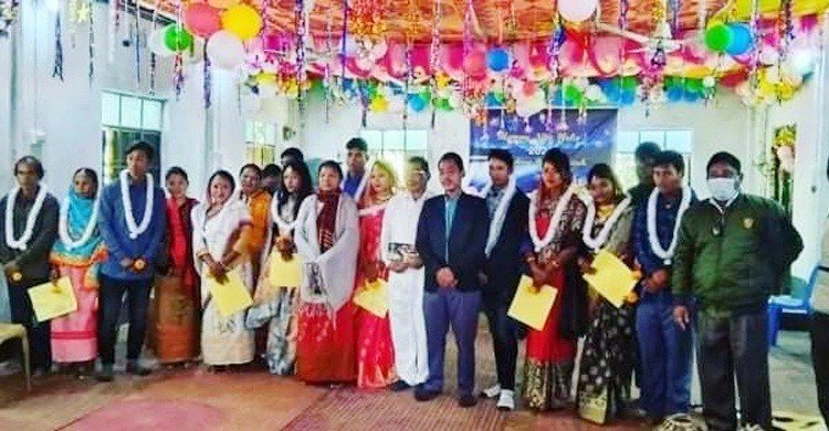শেরপুরে একসঙ্গে ৬ জোড়া গারো তরুণ-তরুণীর বিয়ে