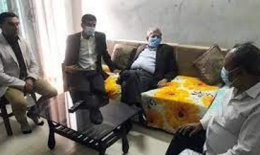 ঠাকুরগাঁওয়ের অসুস্থ বিএনপি নেতার পাশে মির্জা ফখরুল