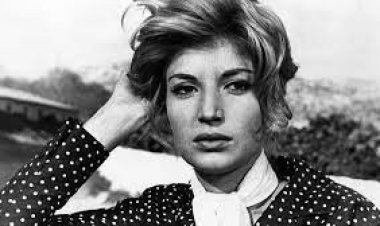  চলে গেলেন কিংবদন্তি অভিনেত্রী মনিকা