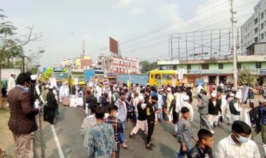 এলজিআরডি মন্ত্রীর অপসারণ দাবীতে কুমিল্লায় তরিকত ফেডারেশনের সড়ক অবরোধ