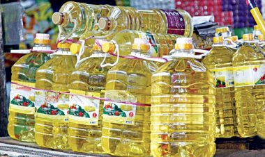 দ্রব্যমূল্যের ঊর্ধ্বগতির মধ্যেই আরেক দফা বাড়লো ভোজ্য তেলের দাম